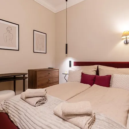 1 Bdr Chic Velvet & Marble Bp Jewel Апартаменты