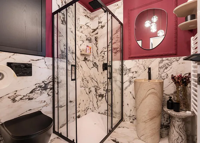 1 Bdr Chic Velvet&marble Bp Jewel * Budapest